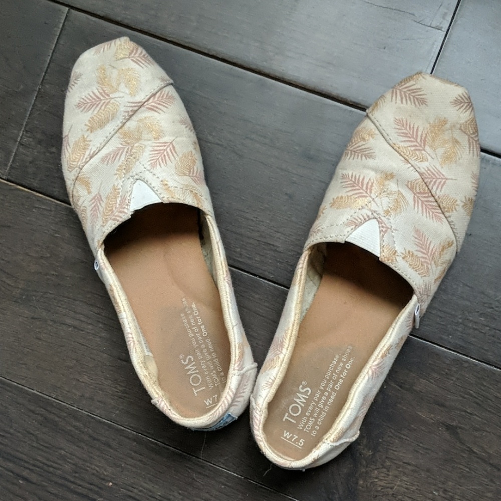 Toms slip ons